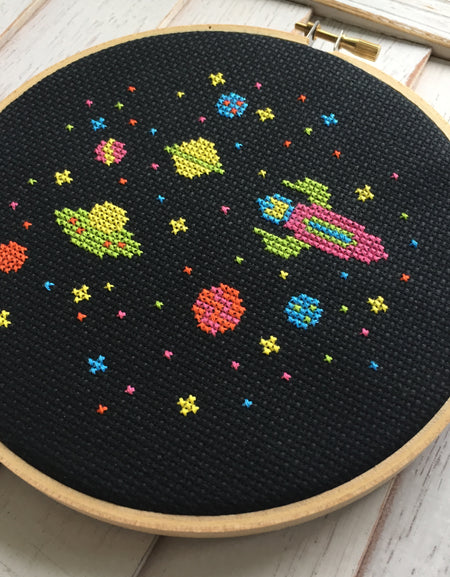 PATTERN WS Outer Space Aliens Spaceship Counted Cross Stitch