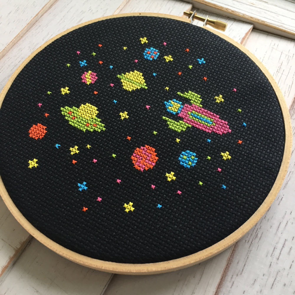 PATTERN WS Outer Space Aliens Spaceship Counted Cross Stitch