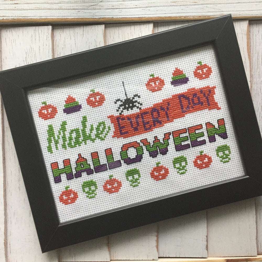 WS Make Every Day Halloween Counted Cross Stitch DIY KIT Intermediate