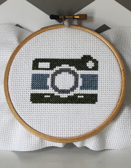 Vintage Camera Cross Stitch DOWNLOAD Pattern and Instructions