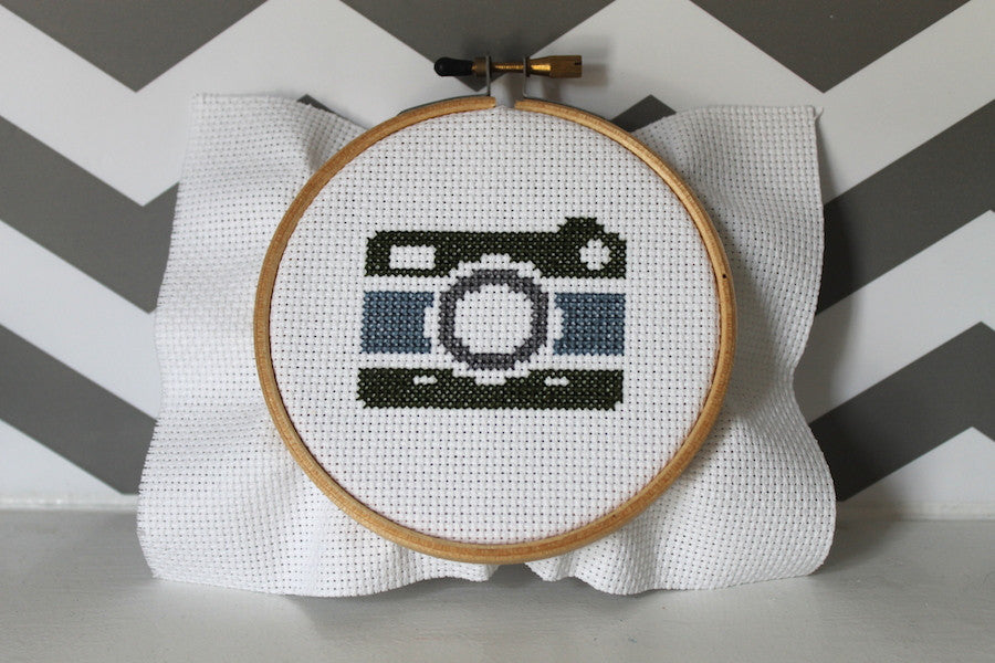 Vintage Camera Cross Stitch DOWNLOAD Pattern and Instructions